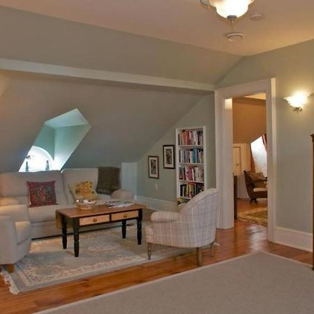 Maplehurst Manor Bed & Breakfast Brockville Ngoại thất bức ảnh